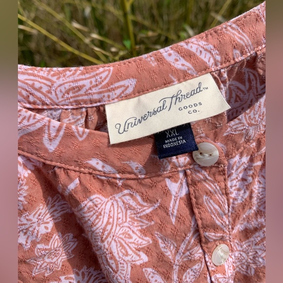Universal Thread Floral Short Sleeve Button Down - Picture 8 of 9